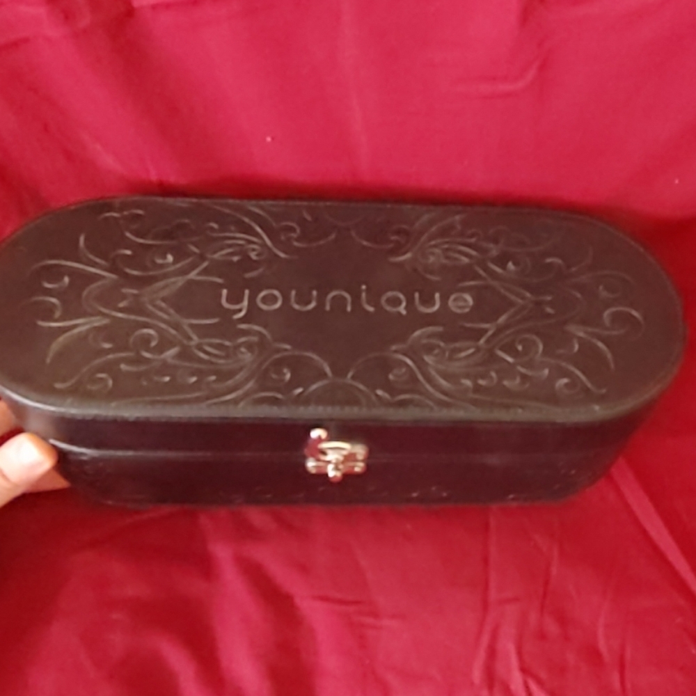 Younique hard case